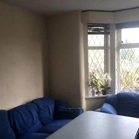 Single Room - Town & University Nearby, 24H Bus, Airport-Linked Mánchester Exterior foto